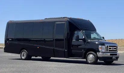 Professional chauffeur for black car service Dallas